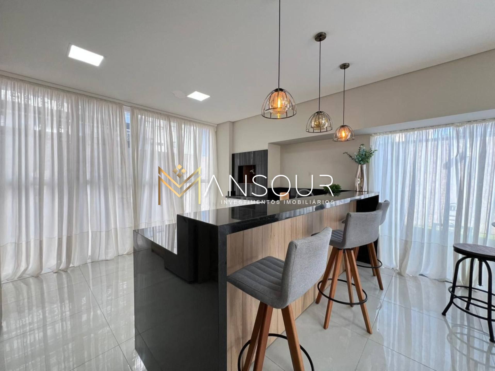 Apartamento Para Vender com 03 quartos 03 suítes no bairro Centro em Itapema