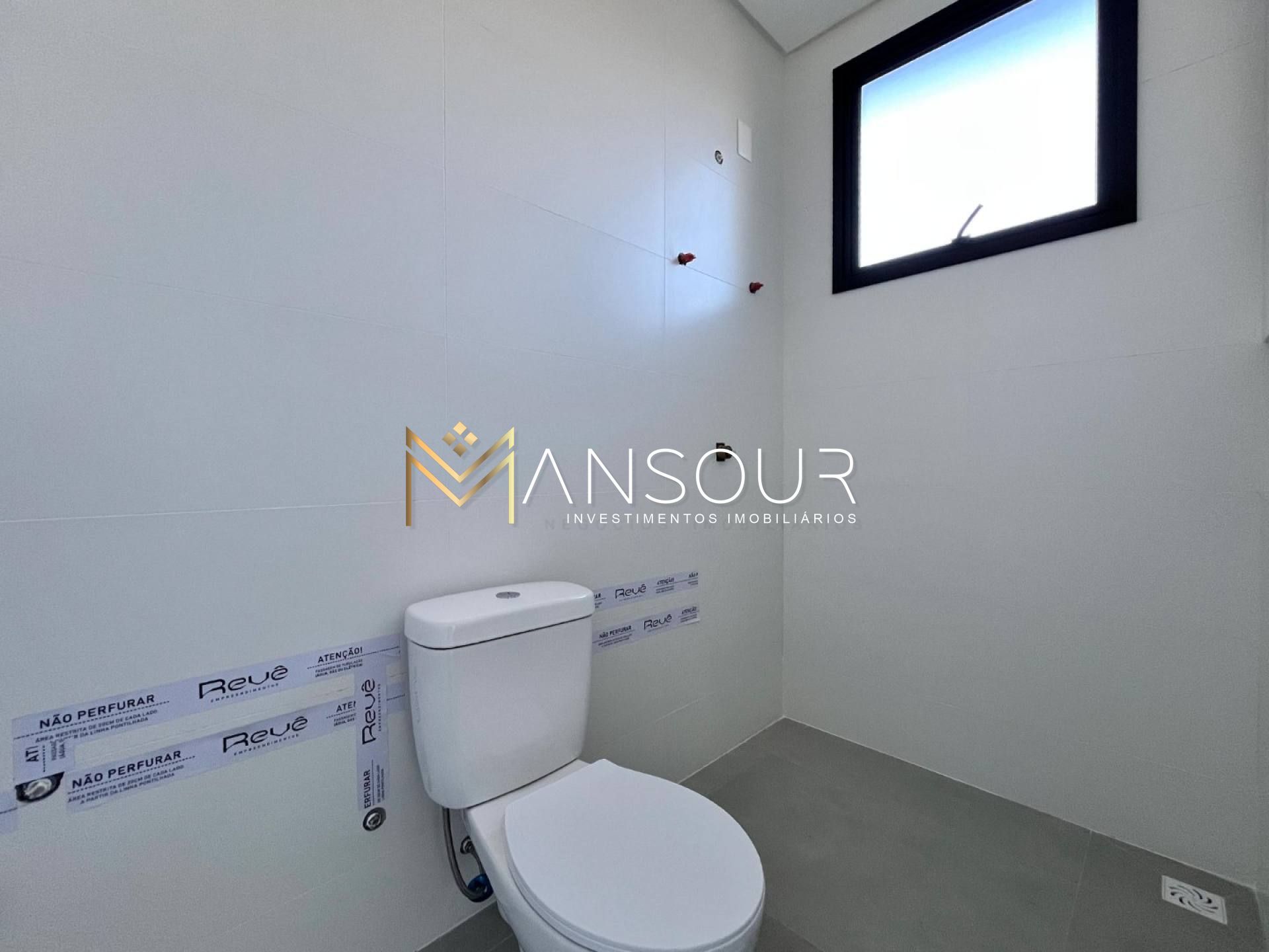 Apartamento Para Vender com 03 quartos 03 suítes no bairro Pereque em Porto Belo