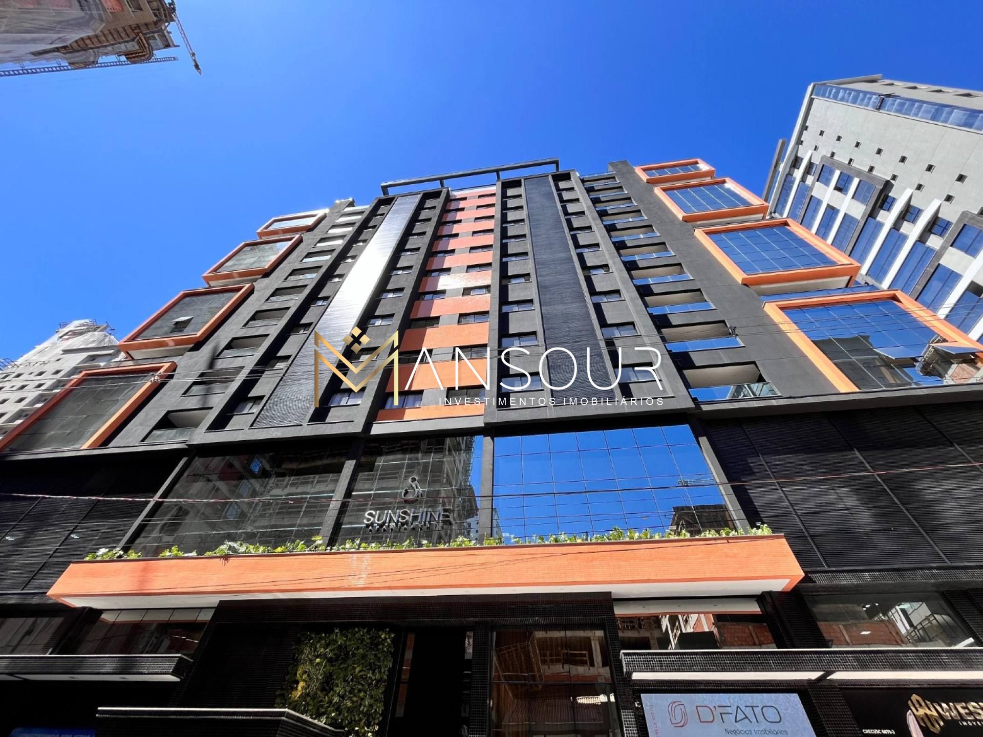 Apartamento Para Vender com 03 quartos 03 suítes no bairro Pereque em Porto Belo