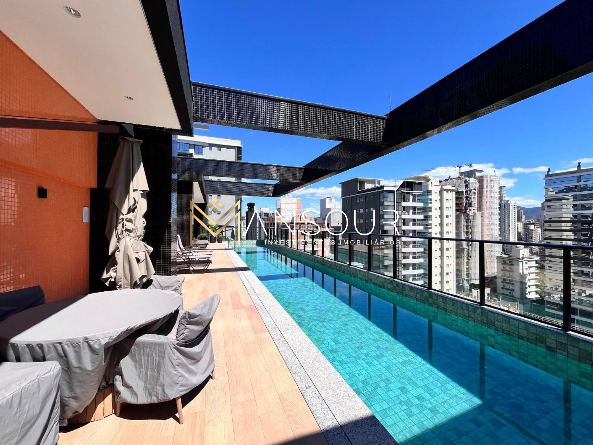 Apartamento Para Vender com 03 quartos 03 suítes no bairro Pereque em Porto Belo