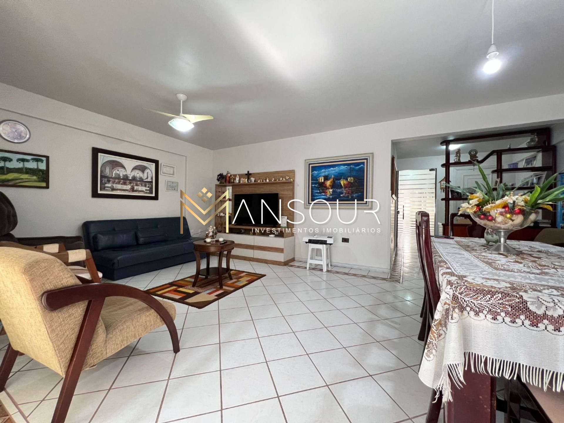 Apartamento Para Vender com 03 quartos 01 suítes no bairro Meia Praia em Itapema