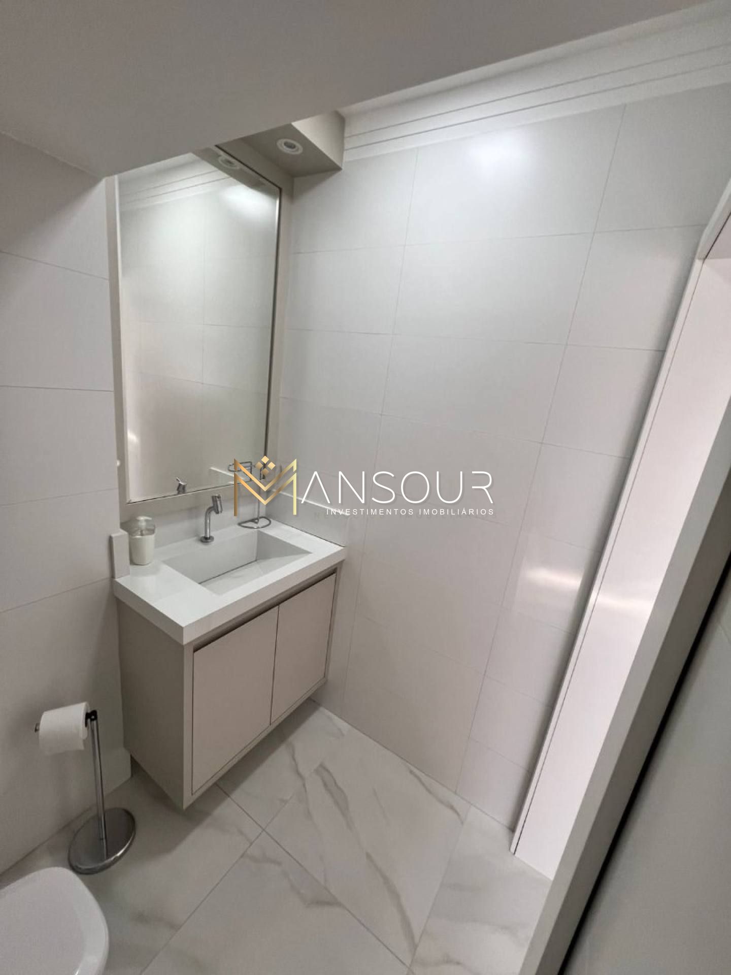 Oportunidade Imperdível em Meia Praia