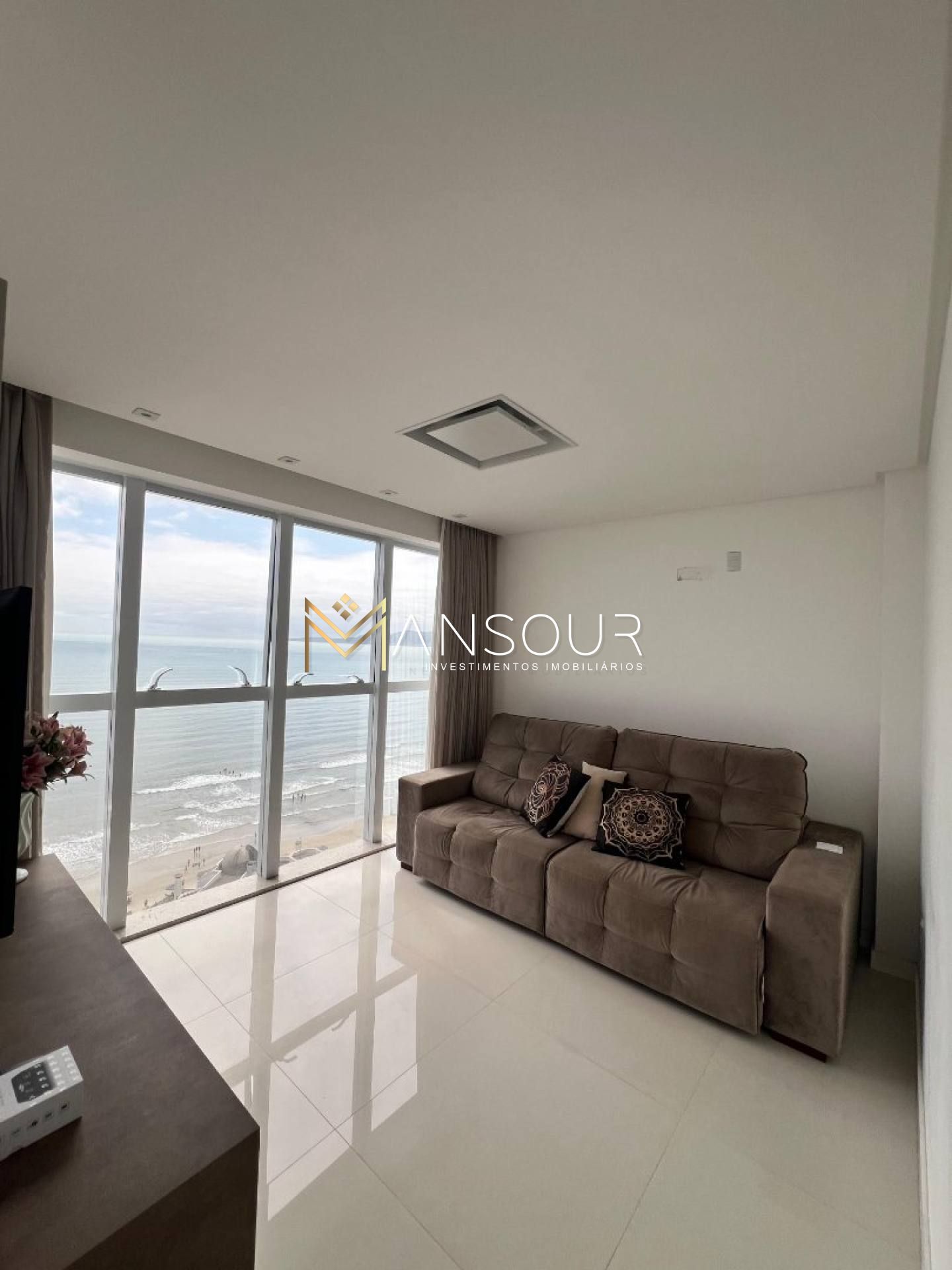 Apartamento Para Vender com 03 quartos 03 suítes no bairro Meia Praia em Itapema