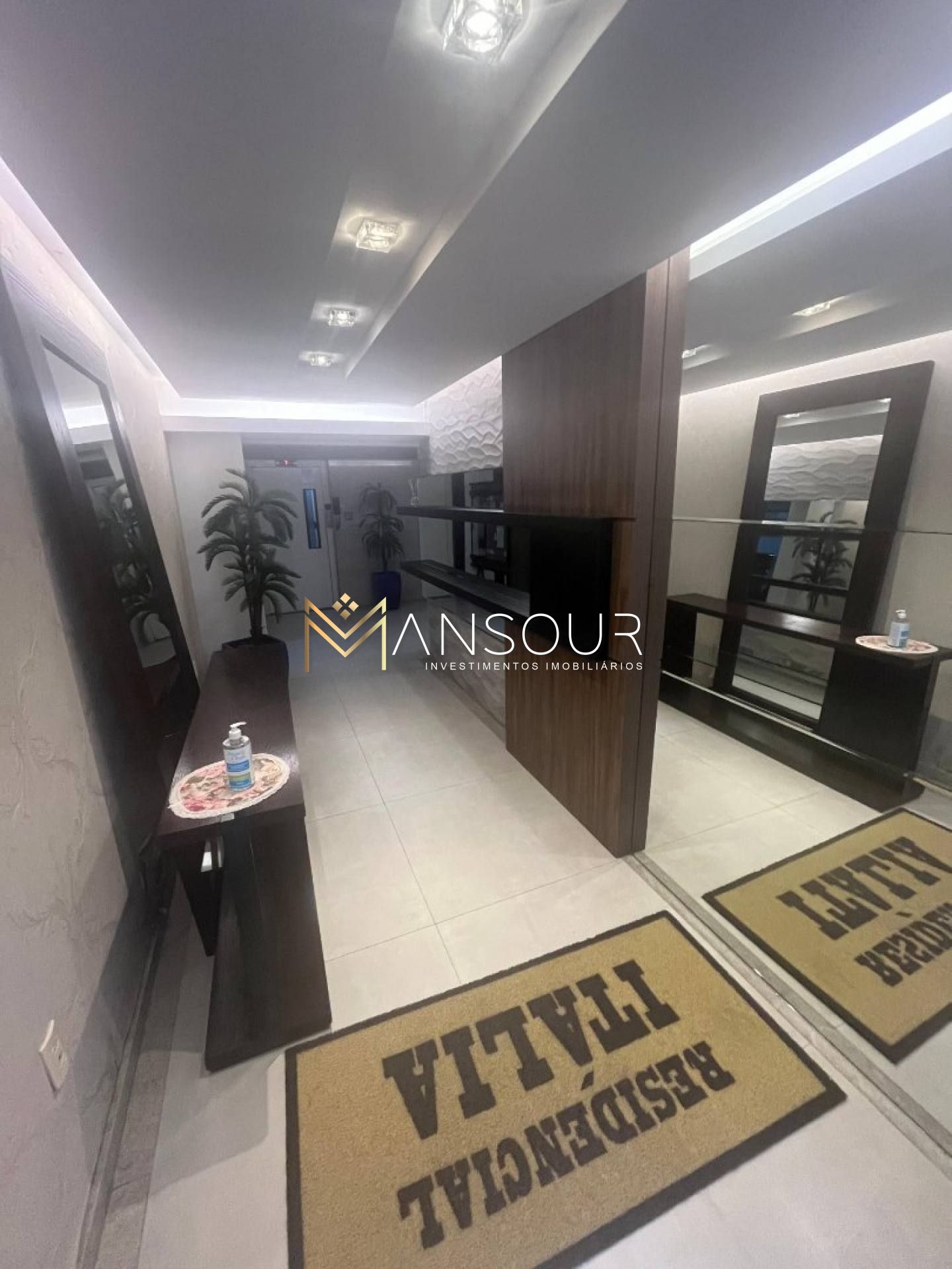 Apartamento Para Vender com 03 quartos 01 suítes no bairro Meia Praia em Itapema