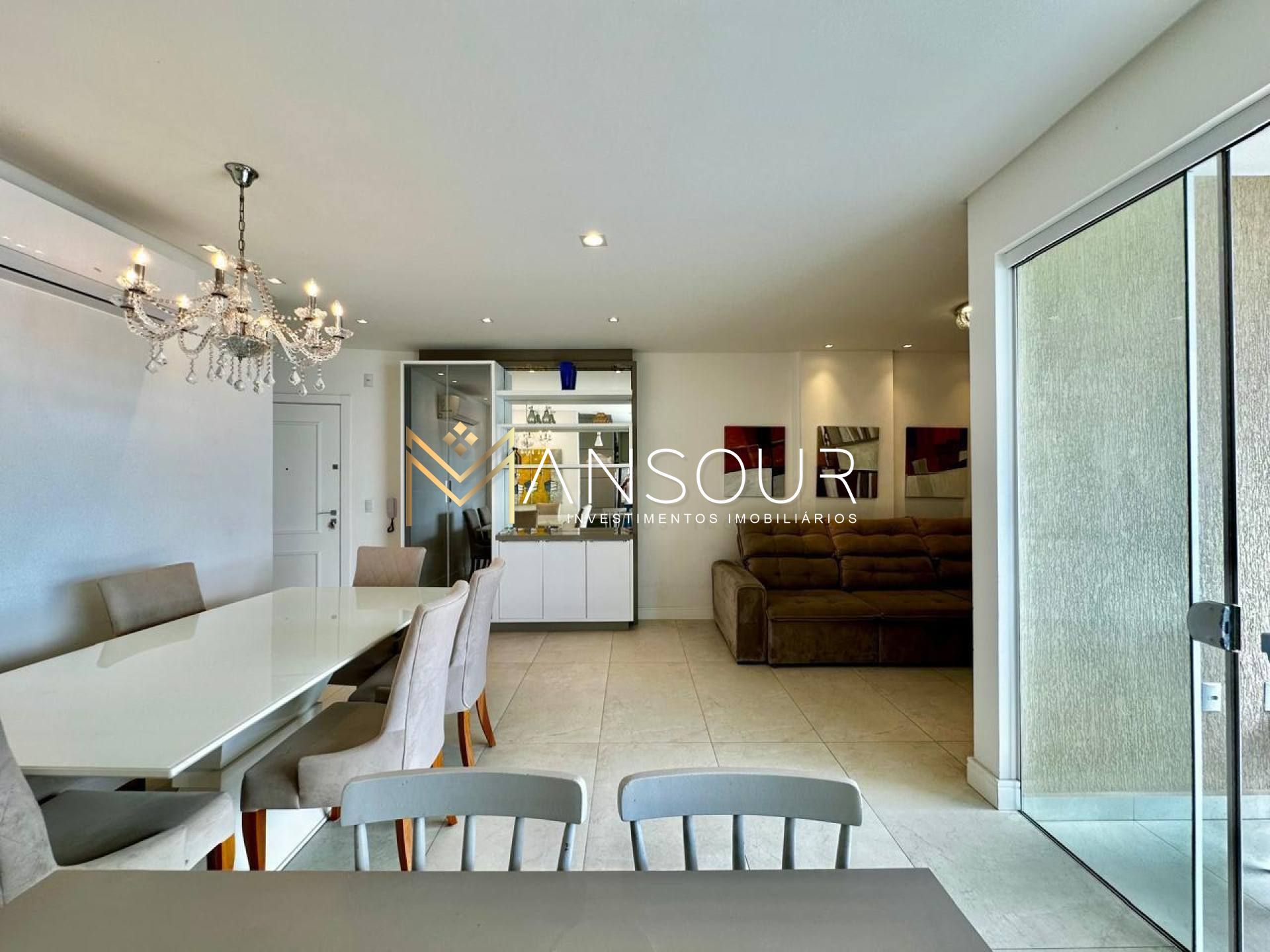 Apartamento Para Vender com 03 quartos 03 suítes no bairro Meia Praia em Itapema