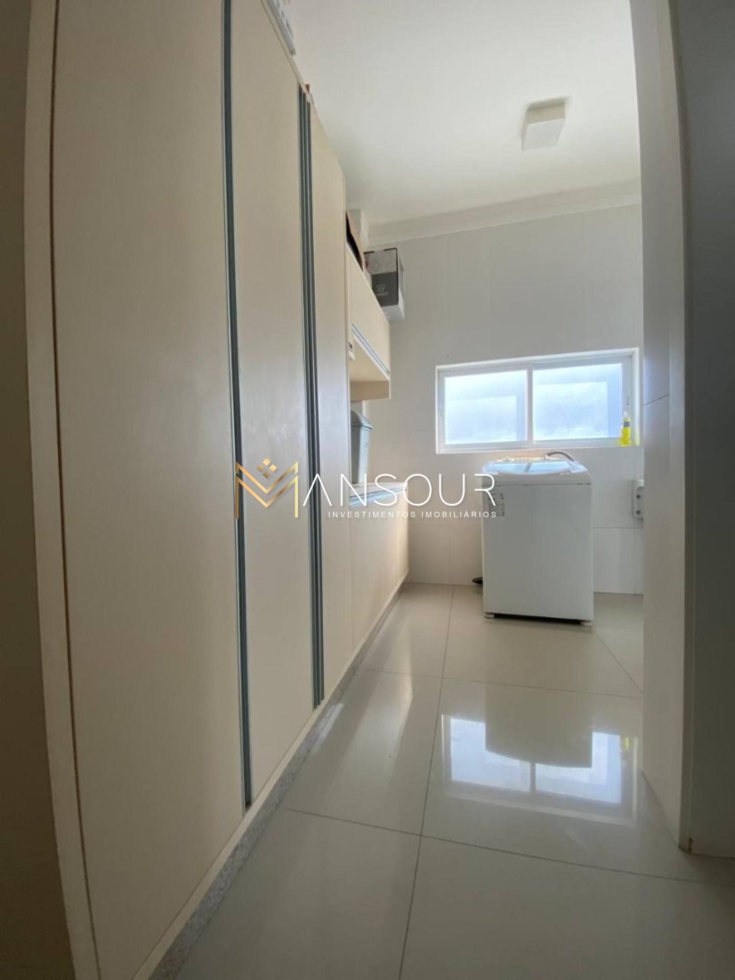 Apartamento Para Vender com 03 quartos 03 suítes no bairro Meia Praia em Itapema