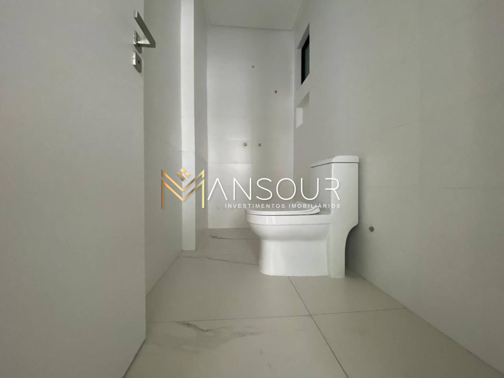 Apartamento Para Vender com 02 quartos 01 suítes no bairro Morretes em Itapema