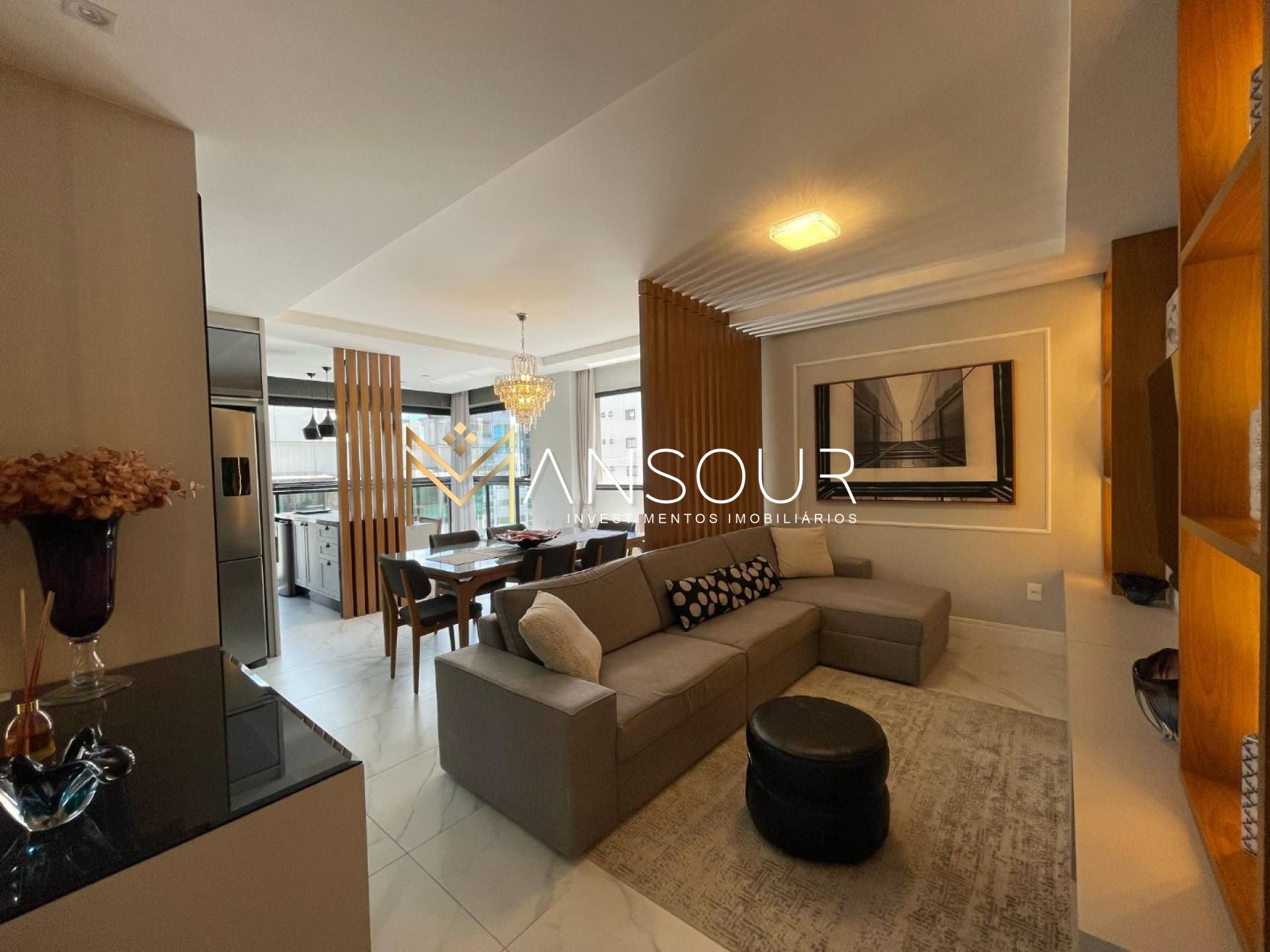 Apartamento Para Vender com 04 quartos 04 suítes no bairro Meia Praia em Itapema