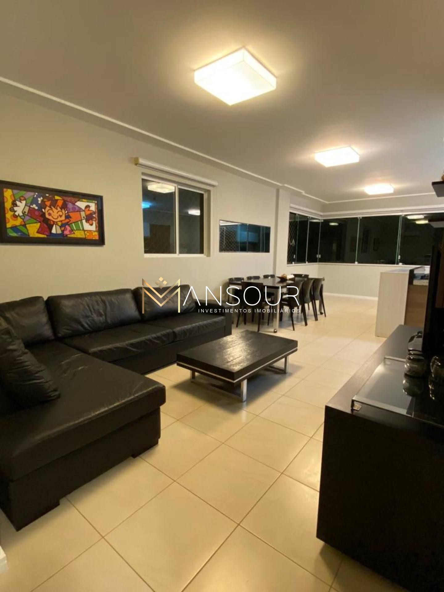 Apartamento Para Vender com 03 quartos 01 suítes no bairro Meia Praia em Itapema