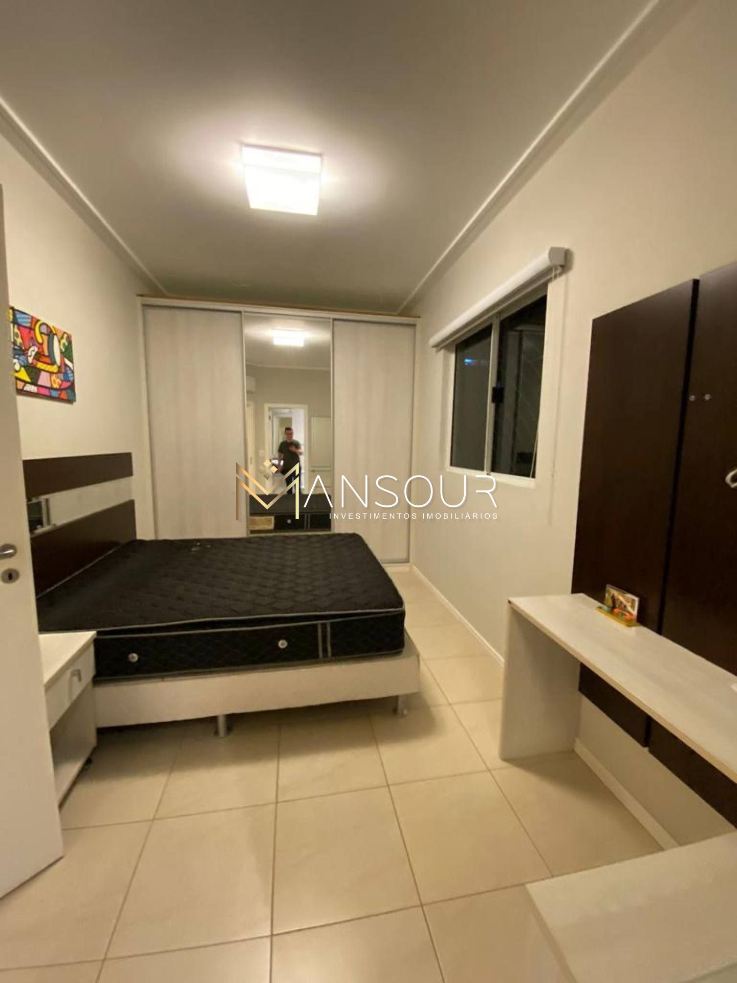 Apartamento Para Vender com 03 quartos 01 suítes no bairro Meia Praia em Itapema