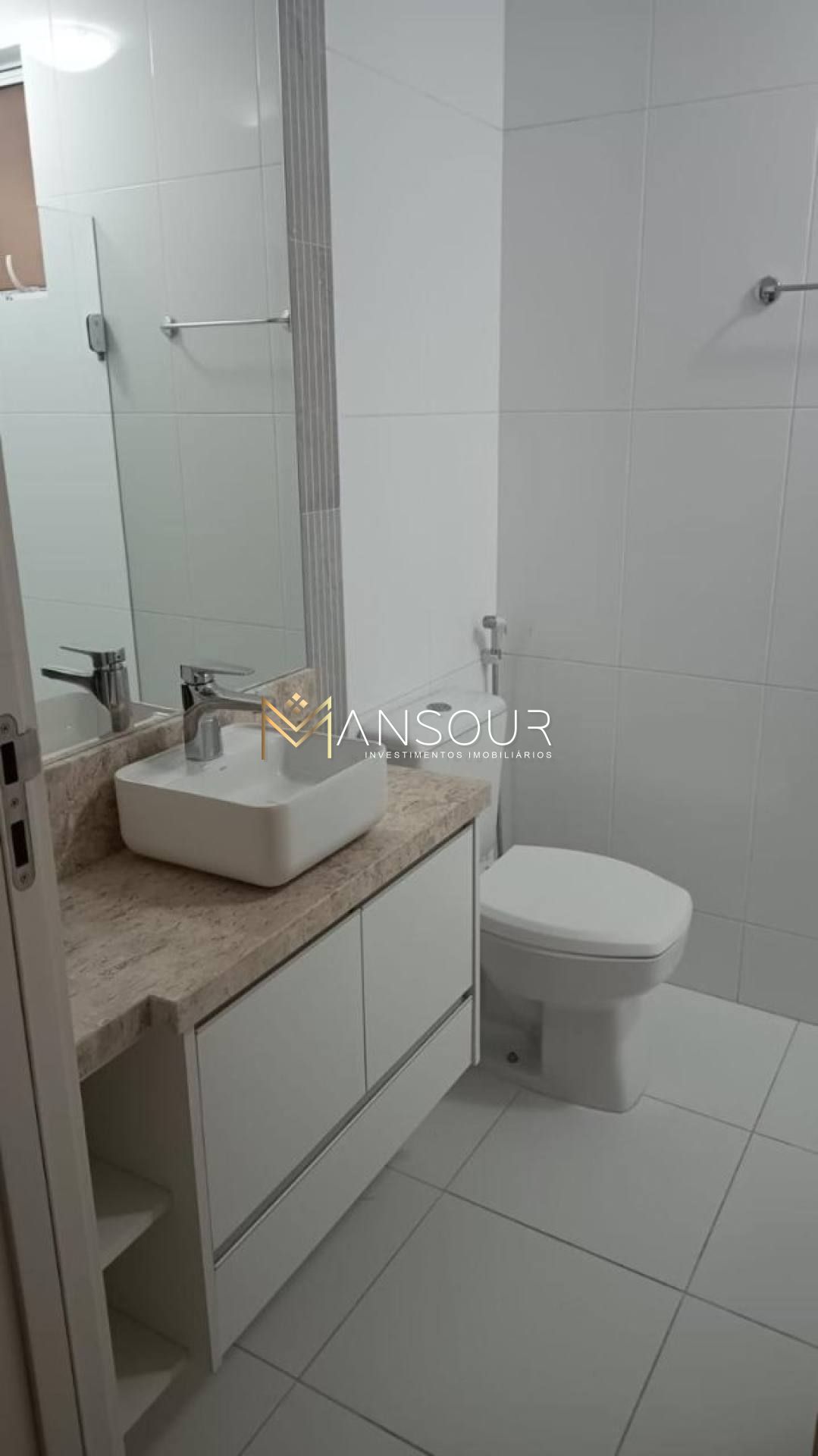 Apartamento Para Vender com 03 quartos 03 suítes em Balneário Camboriú