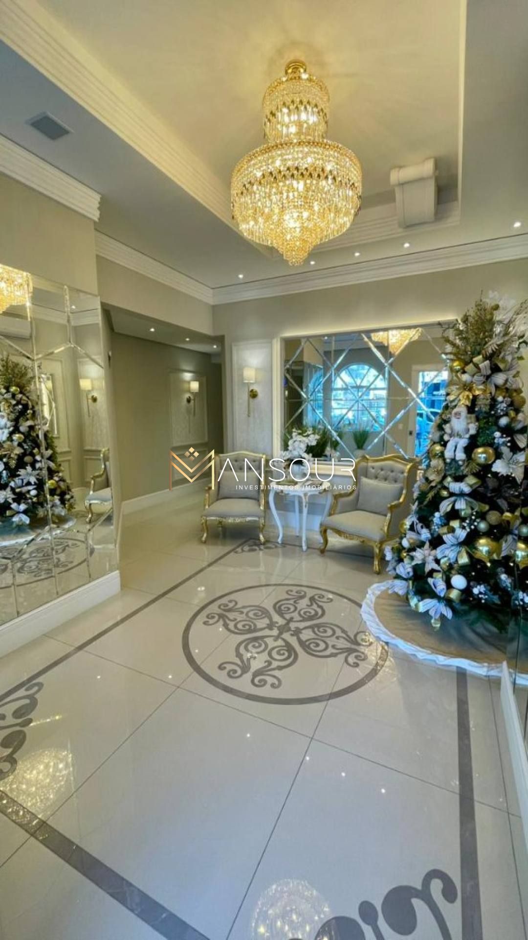 Apartamento Para Vender com 03 quartos 03 suítes no bairro Meia Praia em Itapema