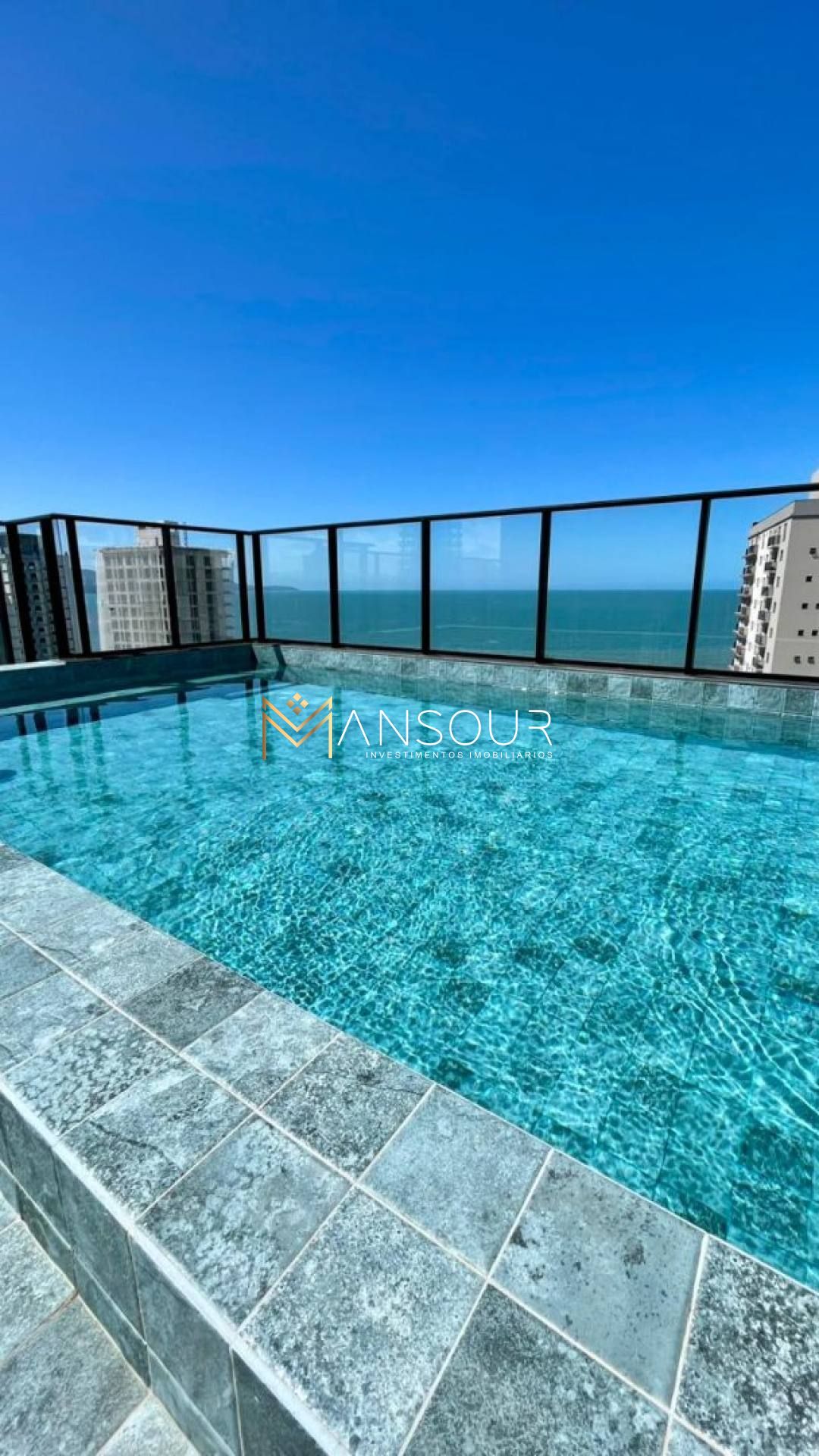 Apartamento Para Vender com 03 quartos 03 suítes no bairro Perequê em Porto Belo