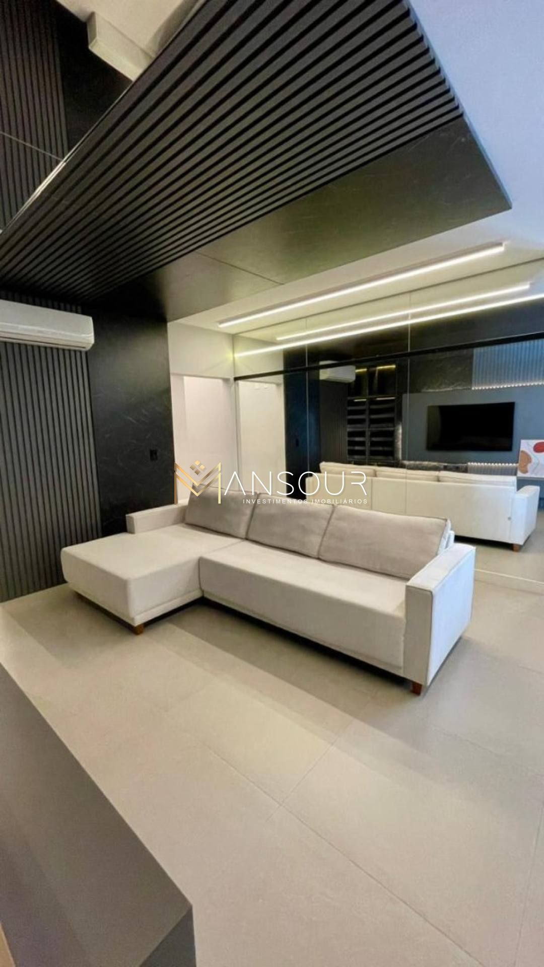 Apartamento Para Vender 03 suítes no bairro Meia Praia em Itapema