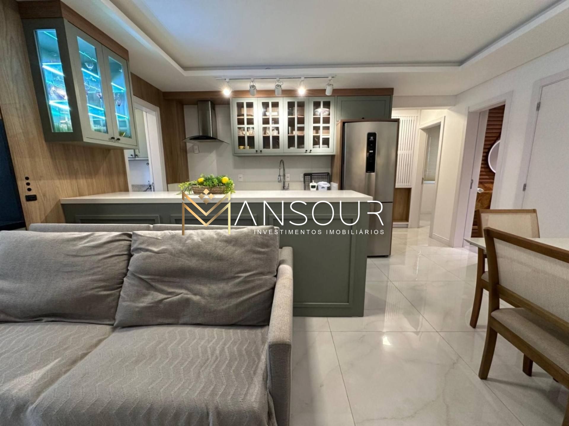 Apartamento Para Vender com 02 quartos 02 suítes no bairro Balneário Perequê em Porto Belo