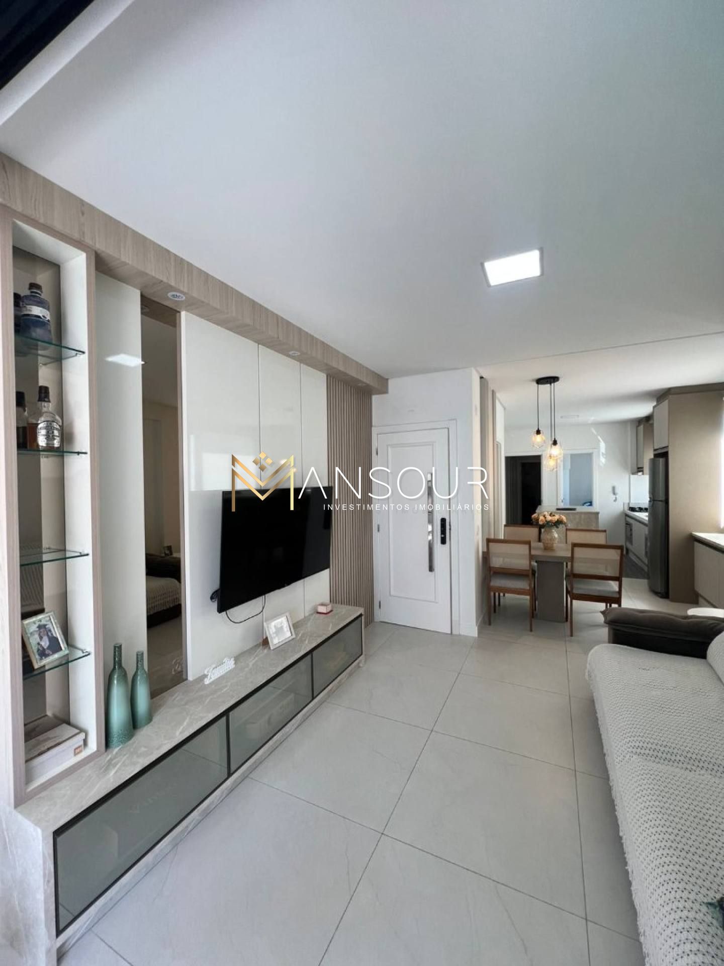 Apartamento Para Vender no bairro Meia Praia em Itapema