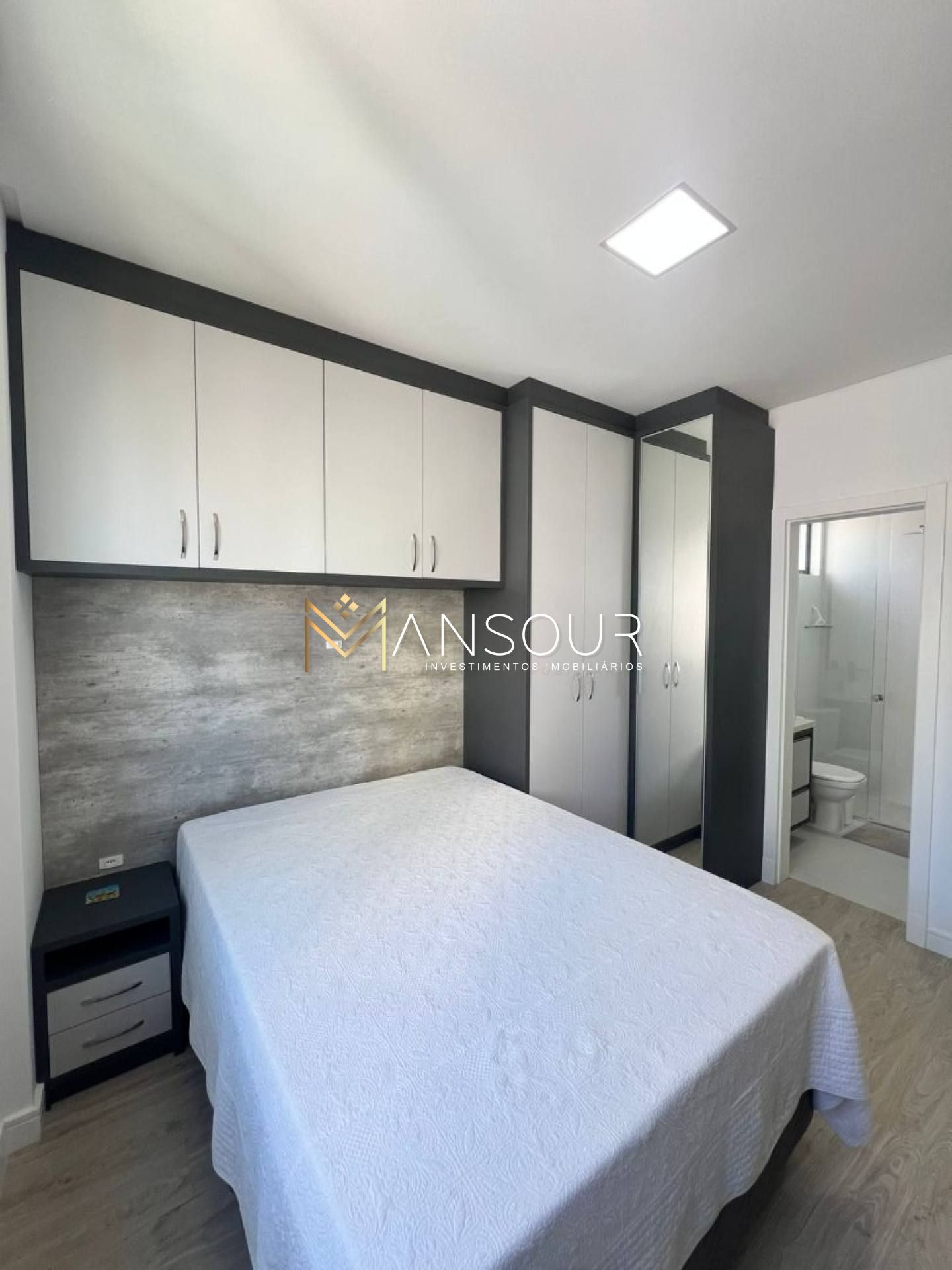 Apartamento Para Vender no bairro Meia Praia em Itapema