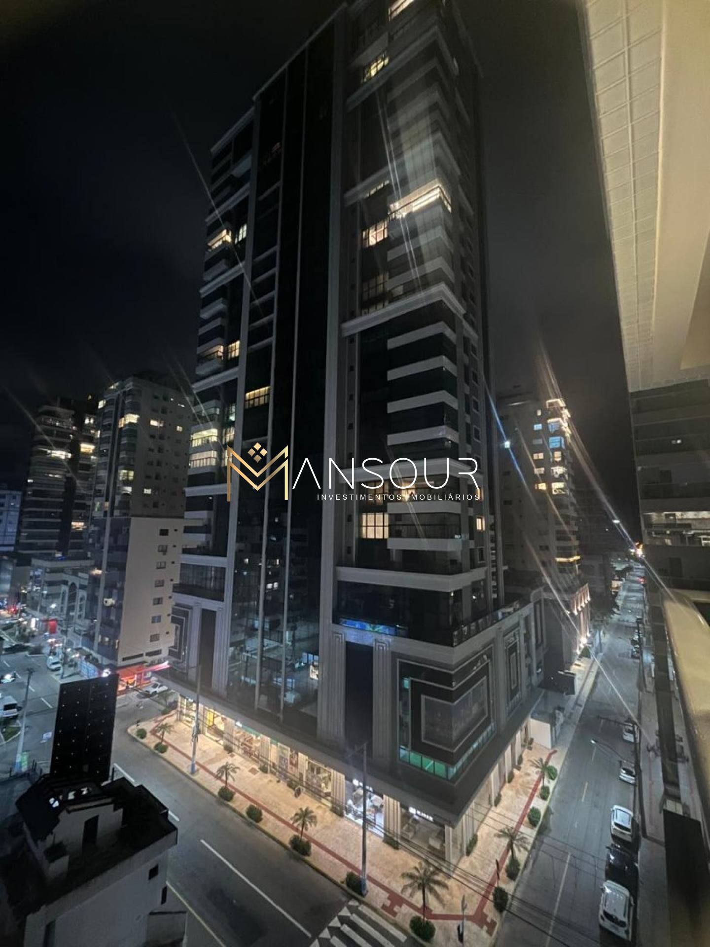 Apartamento Para Vender no bairro Meia Praia em Itapema