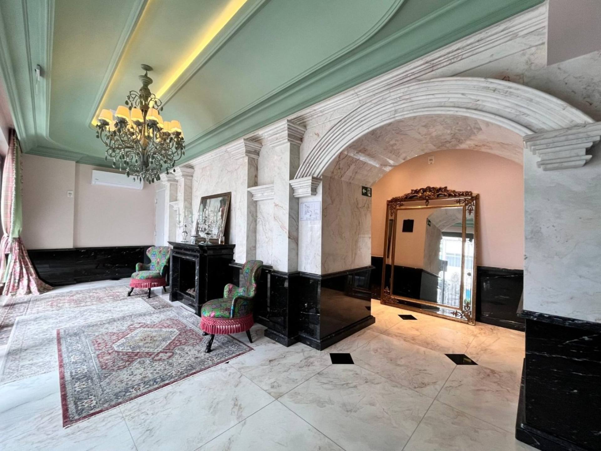 Apartamento Para Vender no bairro Meia Praia em Itapema