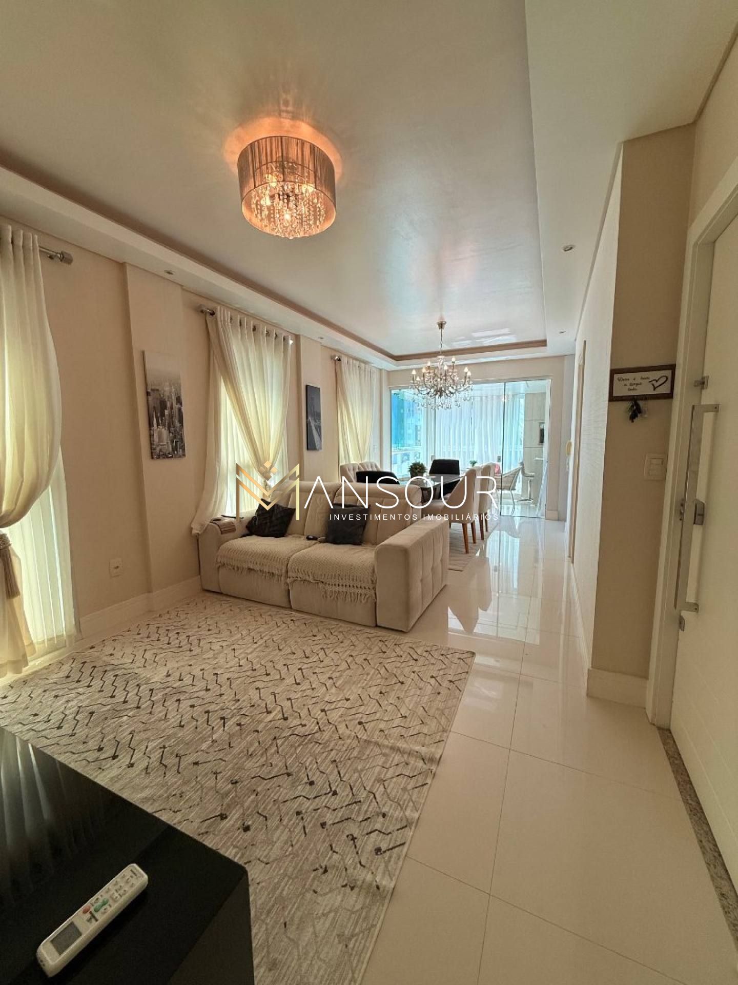 Apartamento Para Vender com 03 quartos 03 suítes no bairro Meia Praia em Itapema