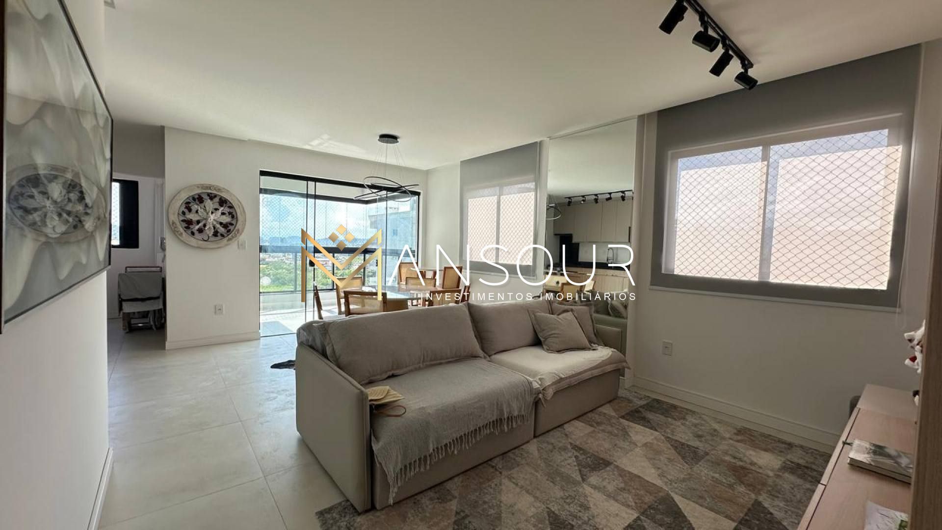 Apartamento Para Vender com 2 quartos 2 suítes no bairro Pereque em Porto Belo