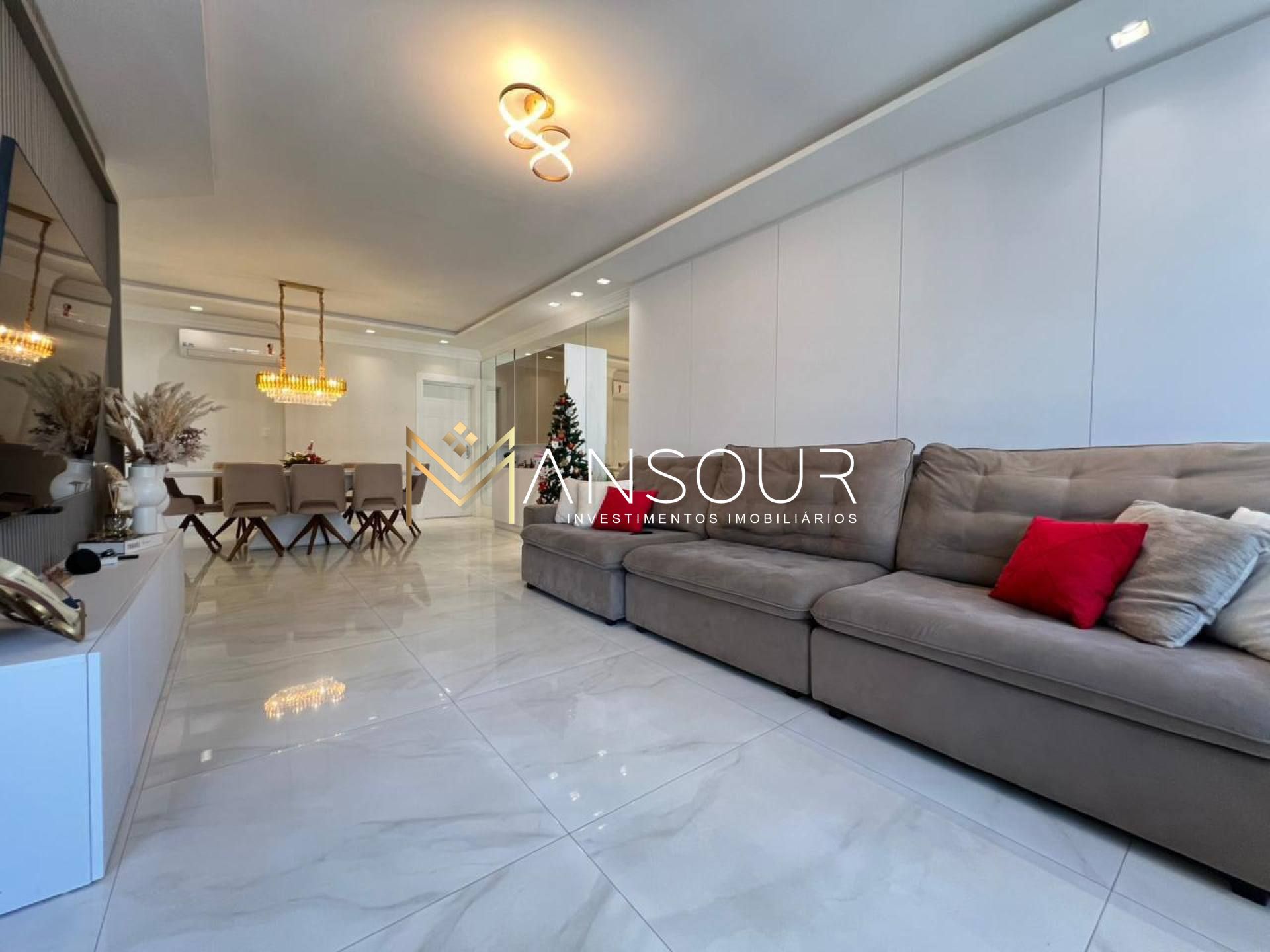 Apartamento Para Vender com 04 quartos 04 suítes no bairro Meia Praia em Itapema