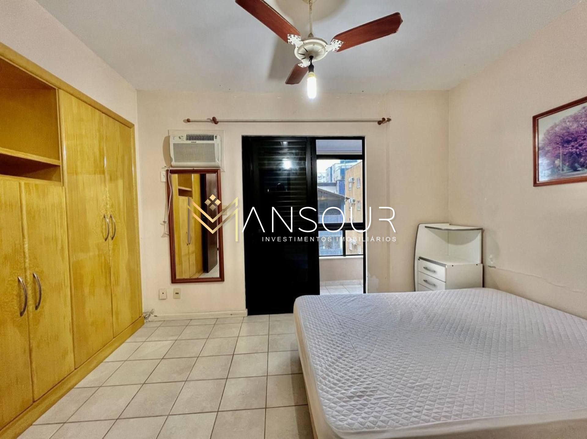 Apartamento Para Vender com 03 quartos 01 suítes no bairro Meia Praia em Itapema