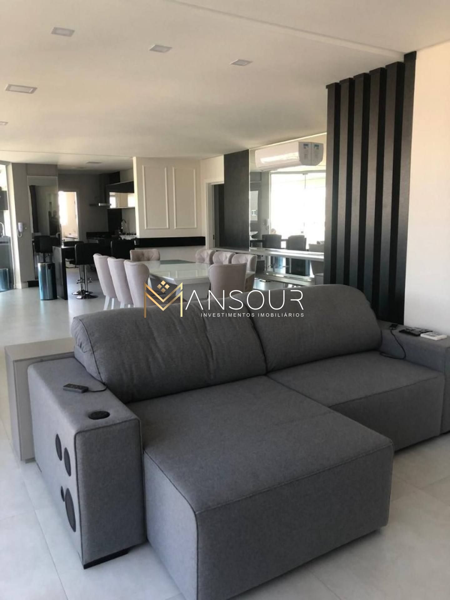 Apartamento Para Vender com 04 quartos 04 suítes no bairro Meia Praia em Itapema