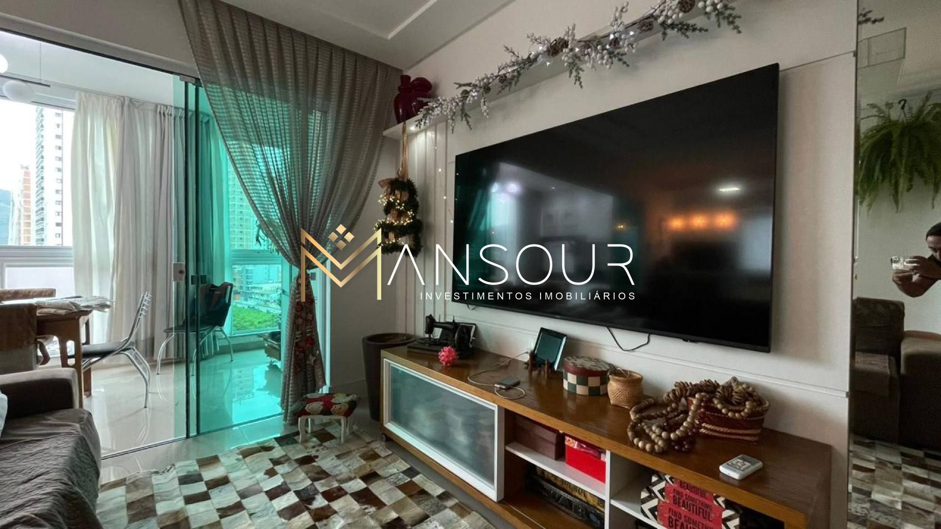 Apartamento Para Vender com 03 quartos 03 suítes no bairro Meia Praia em Itapema