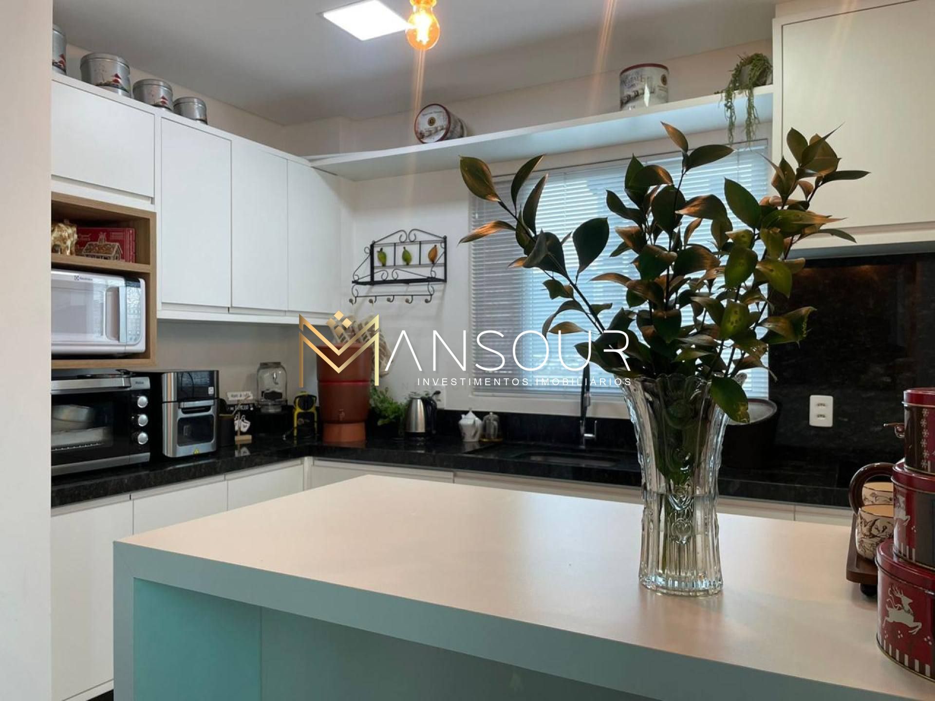 Apartamento Para Vender com 03 quartos 03 suítes no bairro Meia Praia em Itapema