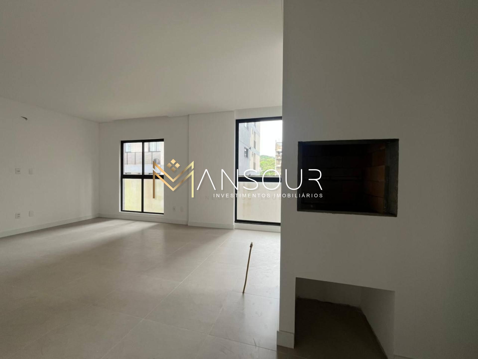 Apartamento Para Vender com 02 quartos 02 suítes no bairro Morretes em Itapema