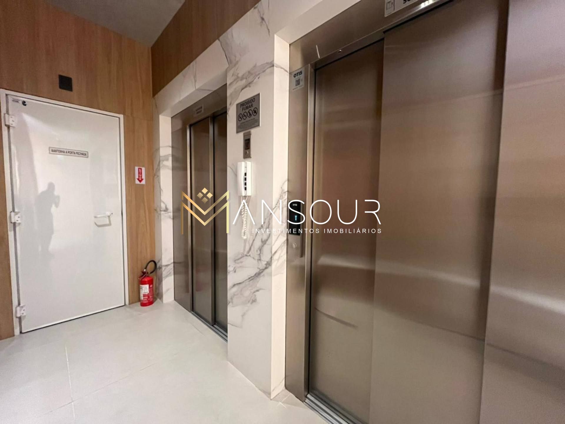 Apartamento Para Vender com 02 quartos 02 suítes no bairro Morretes em Itapema