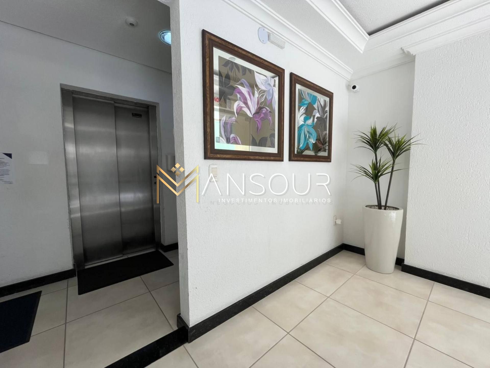 Apartamento Para Vender com 03 quartos 02 suítes no bairro Meia Praia em Itapema