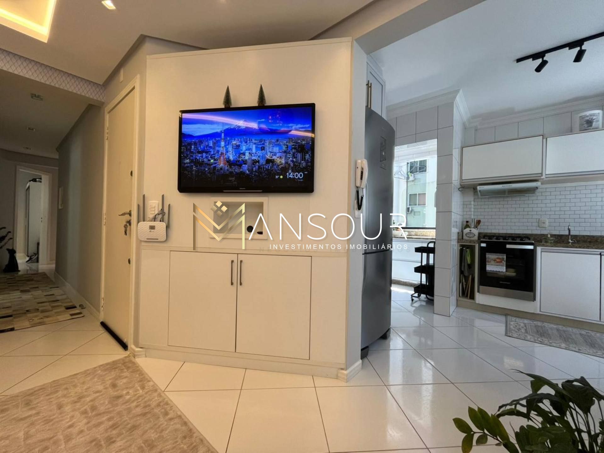 Apartamento Para Vender com 03 quartos 02 suítes no bairro Meia Praia em Itapema