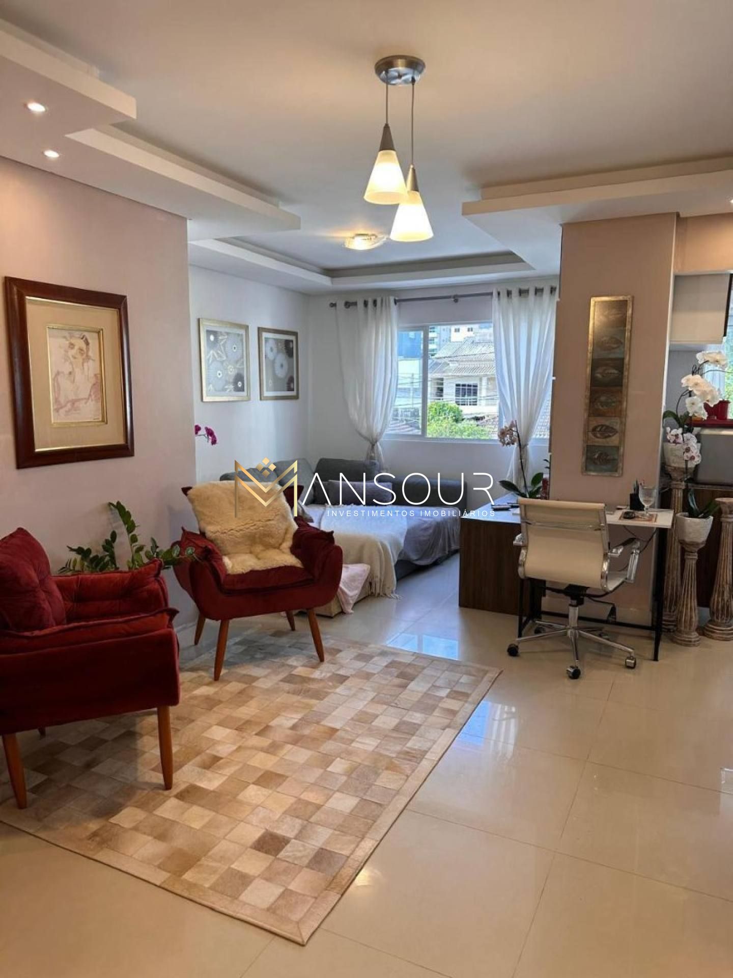 Apartamento Para Vender com 02 quartos 02 suítes no bairro Centro em Itapema