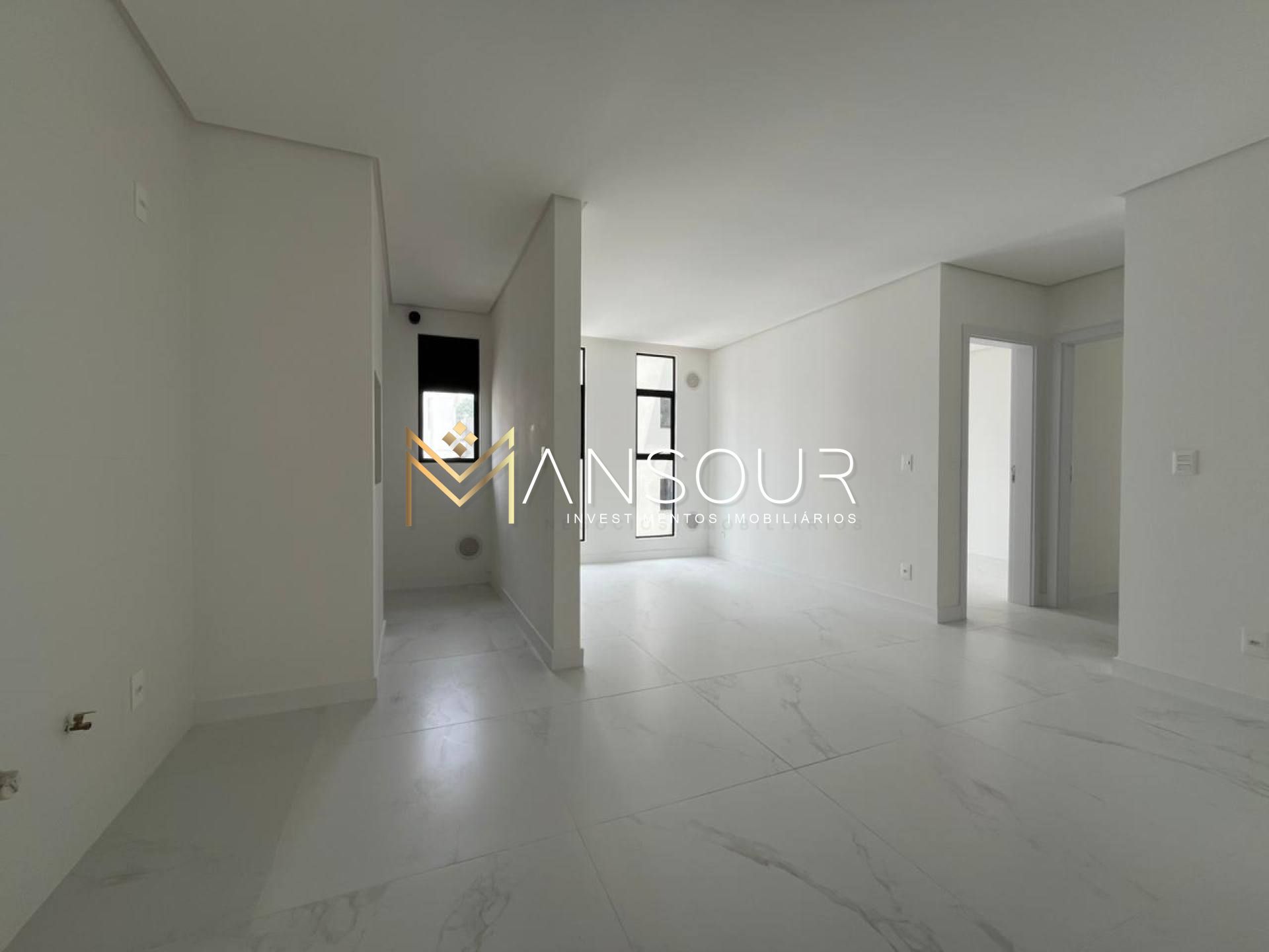 Apartamento Para Vender com 02 quartos 01 suítes no bairro Morretes em Itapema