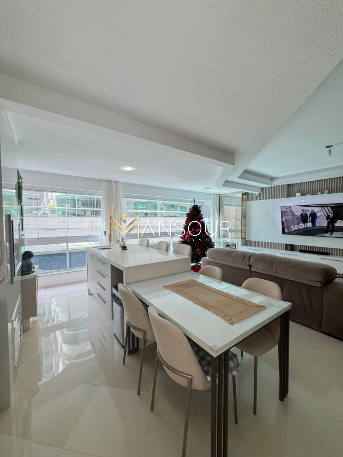 Apartamento Para Vender com 03 quartos 03 suítes no bairro Meia Praia em Itapema