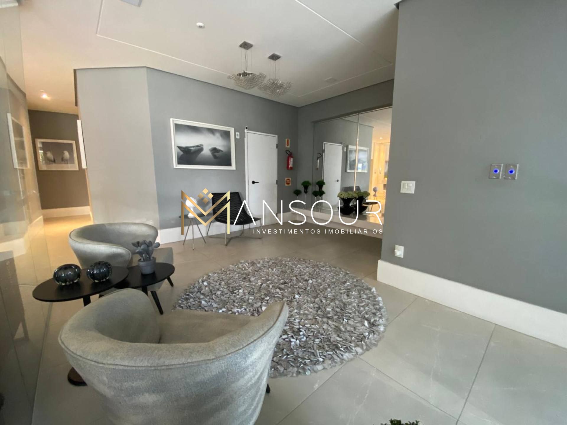 Apartamento Para Vender com 03 quartos 03 suítes no bairro Meia Praia em Itapema