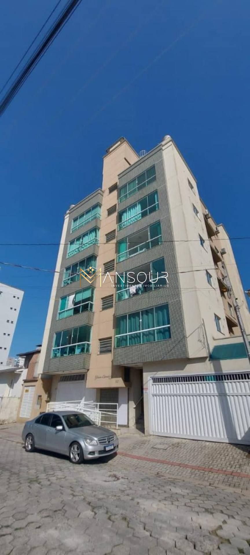 Apartamento Para Vender com 3 quartos 01 suítes no bairro Meia Praia em Itapema
