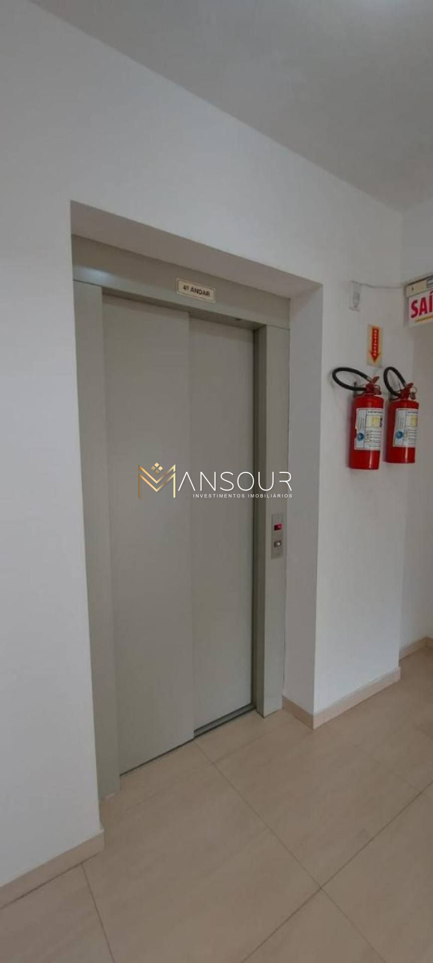 Apartamento Para Vender com 3 quartos 01 suítes no bairro Meia Praia em Itapema