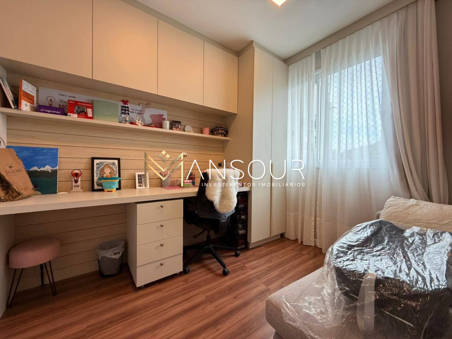Apartamento Para Vender com 03 quartos 01 suítes no bairro Tabuleiro em Itapema