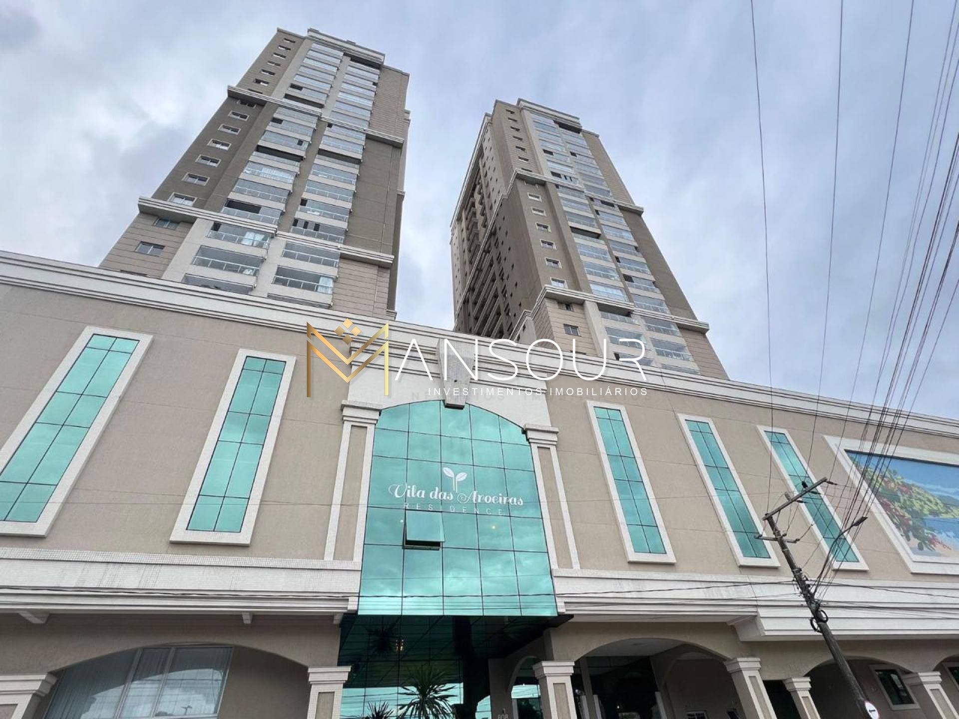 Apartamento Para Vender com 3 quartos 2 suítes no bairro Meia Praia em Itapema