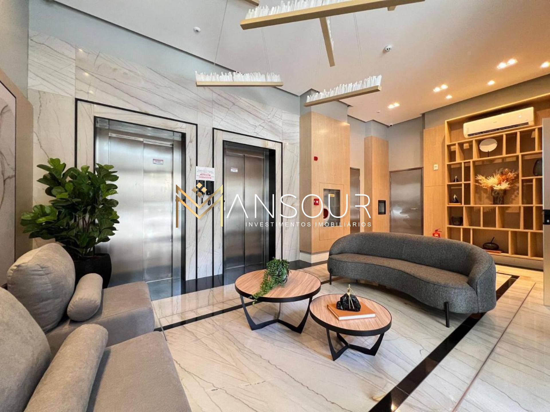 Apartamento Para Vender com 04 quartos 04 suítes no bairro Meia Praia em Itapema