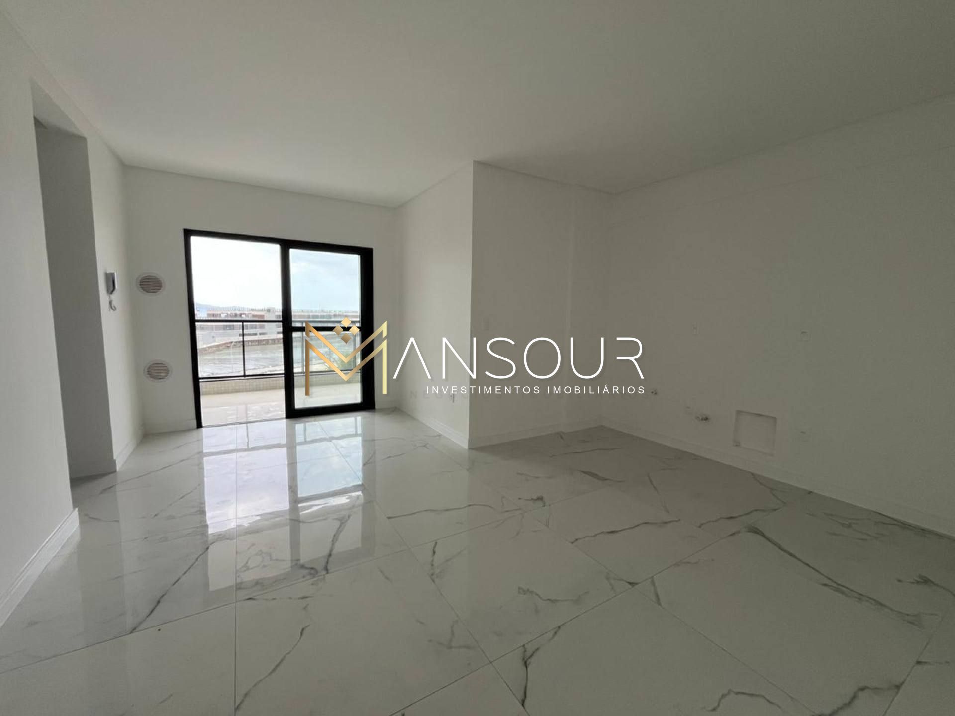 Apartamento Para Vender com 02 quartos 02 suítes no bairro Balneário Perequê em Porto Belo