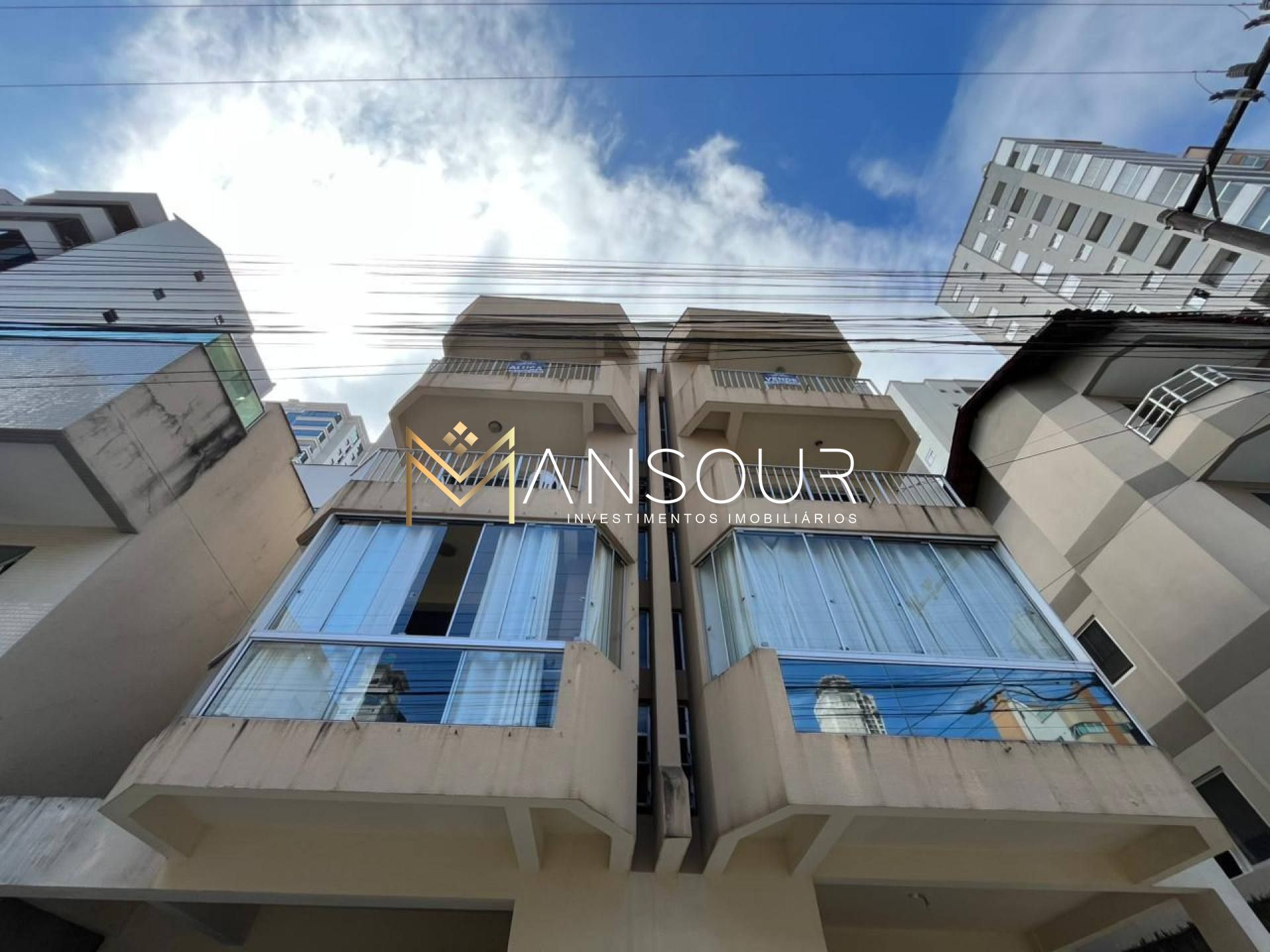 Apartamento Para Vender com 03 quartos 01 suítes no bairro Meia Praia em Itapema