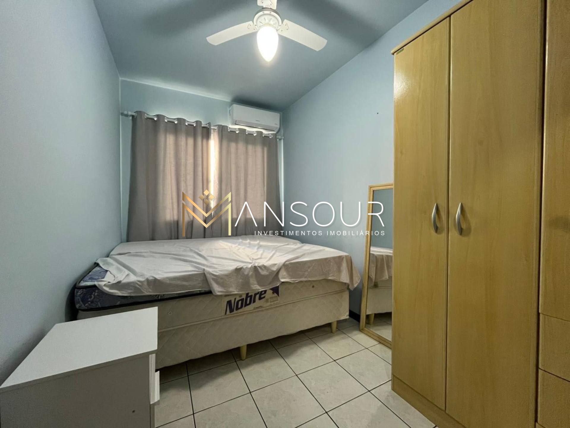 Apartamento Para Vender com 03 quartos 01 suítes no bairro Meia Praia em Itapema