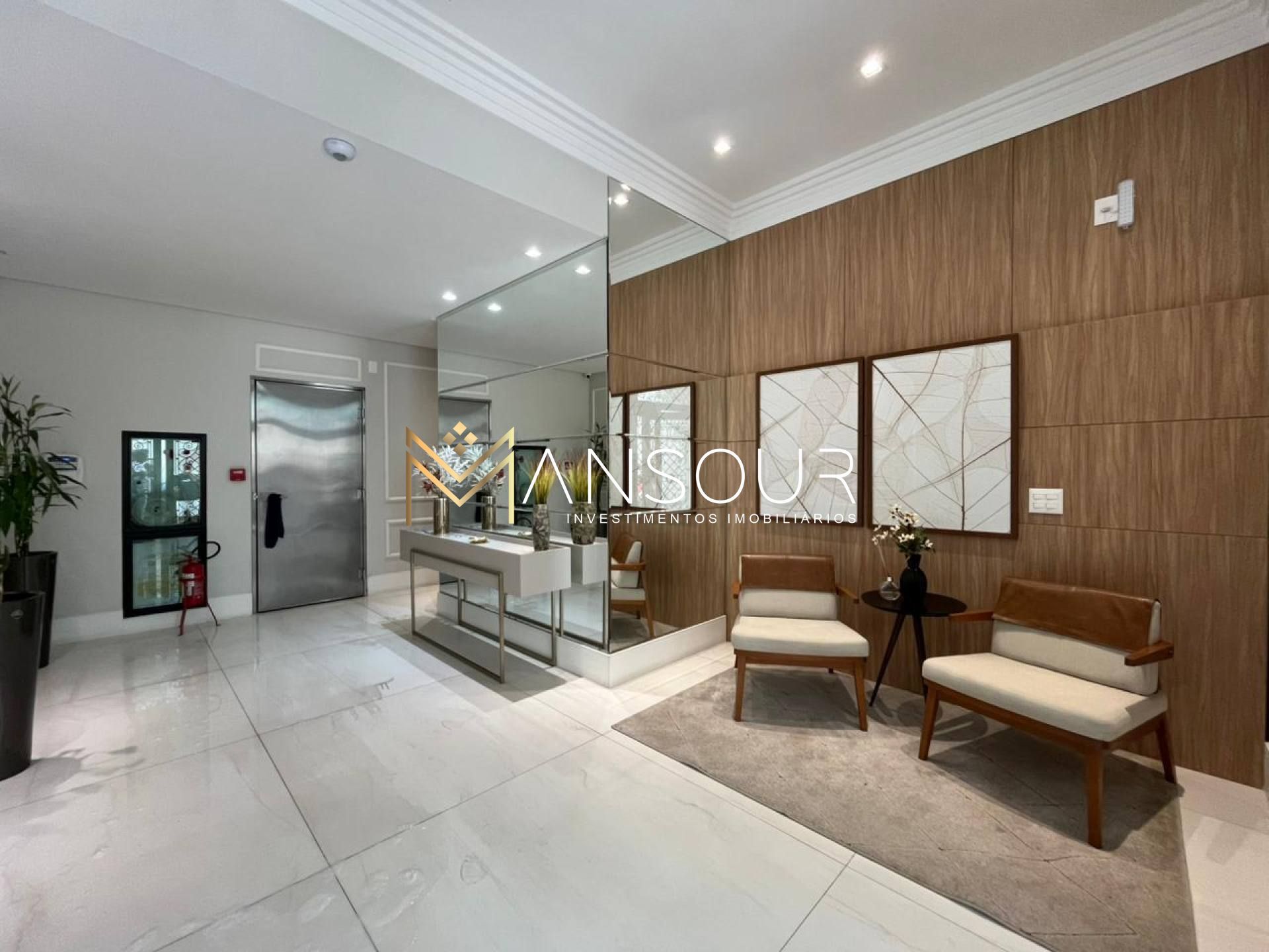 Apartamento Para Vender com 3 quartos 04 suítes no bairro Meia Praia em Itapema