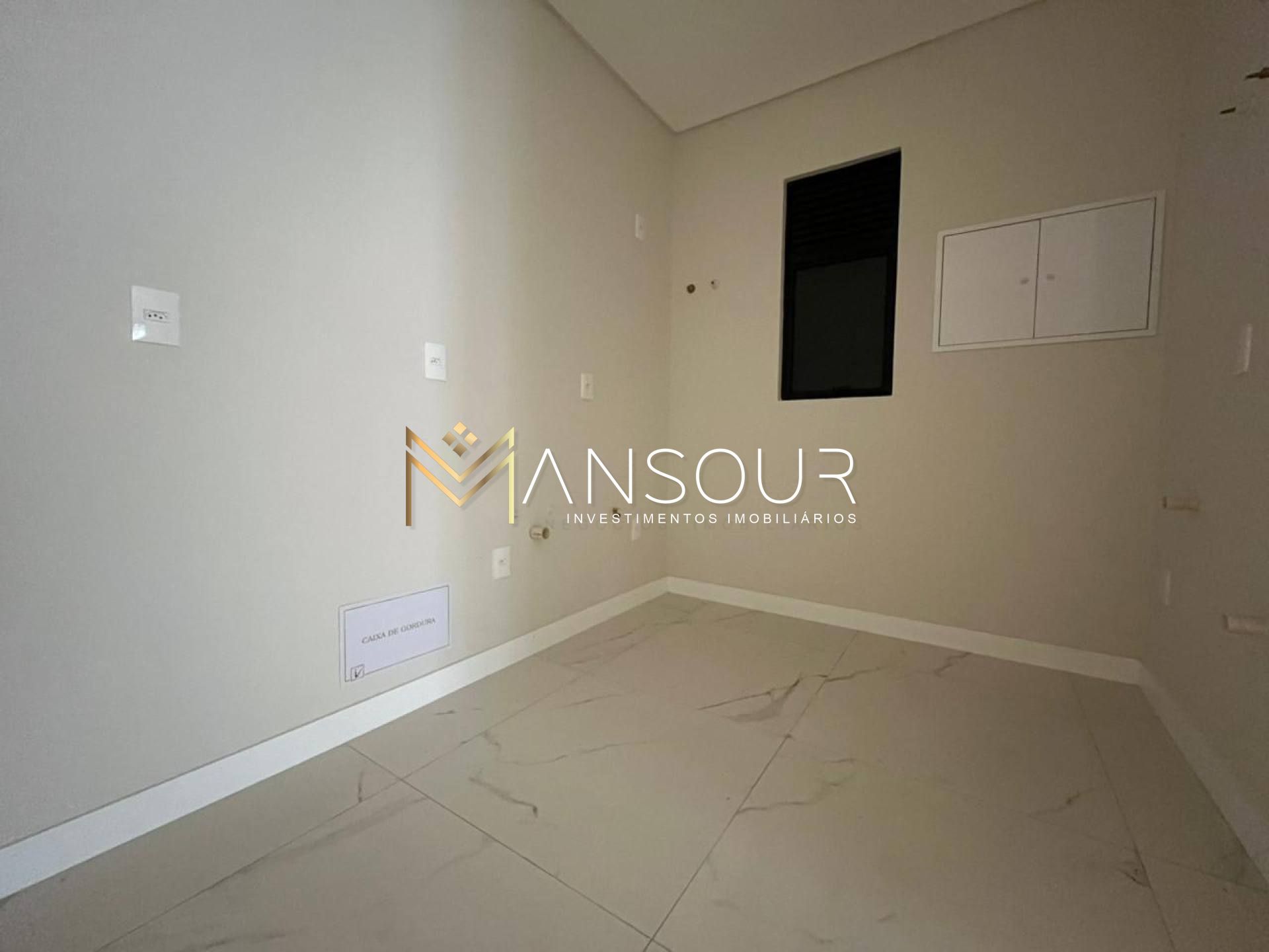 Apartamento Para Vender com 02 quartos 01 suítes no bairro Morretes em Itapema