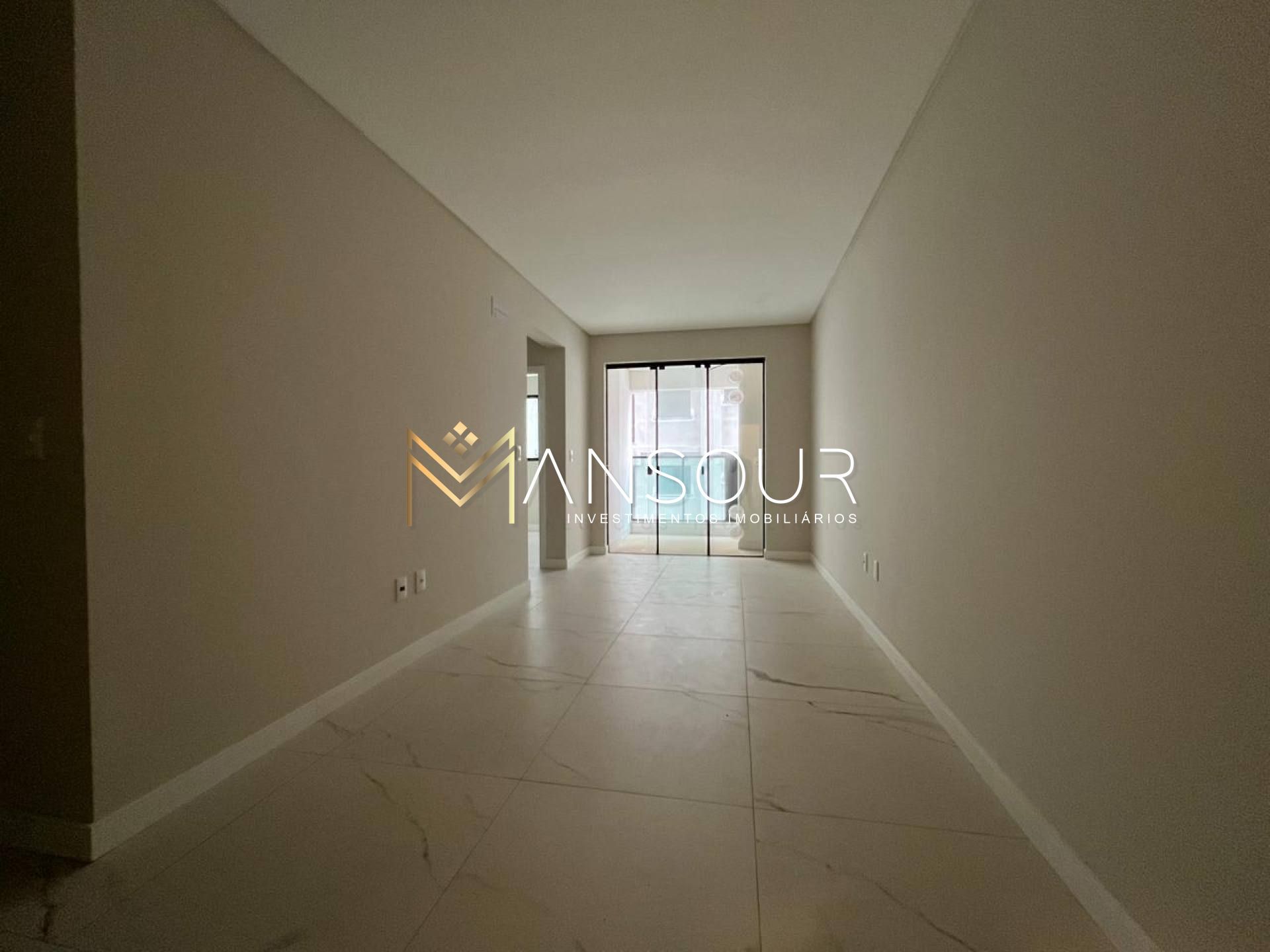 Apartamento Para Vender com 02 quartos 01 suítes no bairro Morretes em Itapema