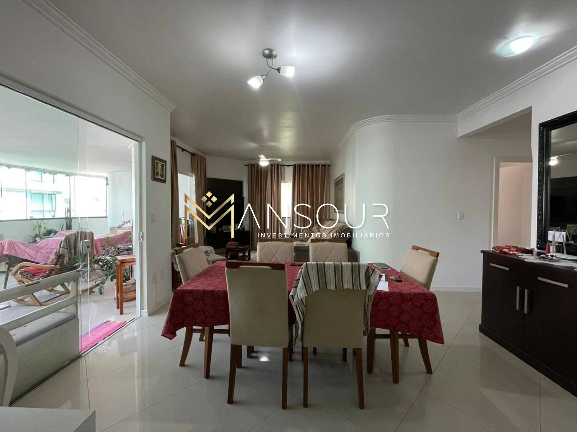 Apartamento Para Vender com 03 quartos 01 suítes no bairro Meia Praia em Itapema